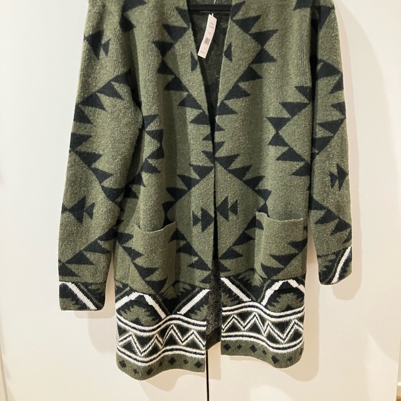 Frye Women’s Green Aztec Cardigan Size Small - Picture 3 of 11